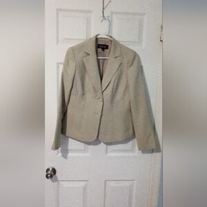 Evan Picone Black Label Women's jacket.  Beige size 6. Corpcore